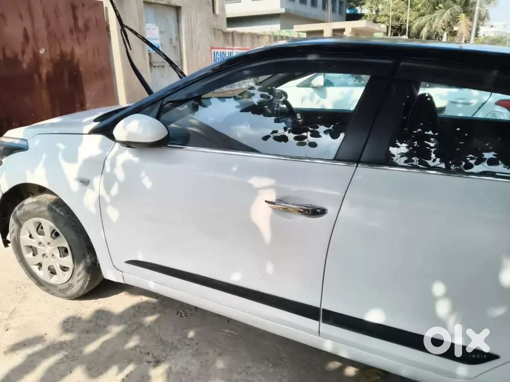 Acchi Gadi Hai Bahar Se Cng Lagi Hui Hai Rc Per Rc Per Chadhi Hui Hai