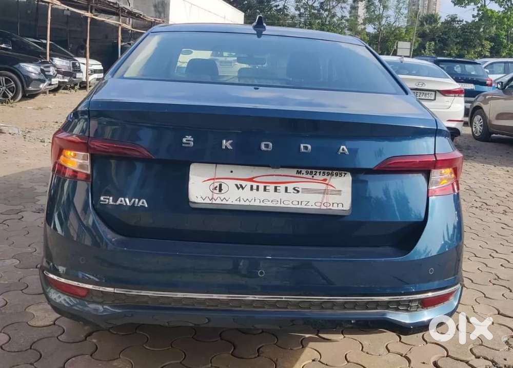 Skoda Slavia Style 1.0l Tsi At, 2023, Petrol