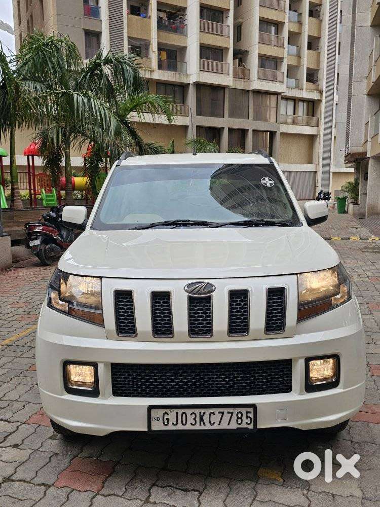 Mahindra Tuv 300 T10, 2018, Diesel