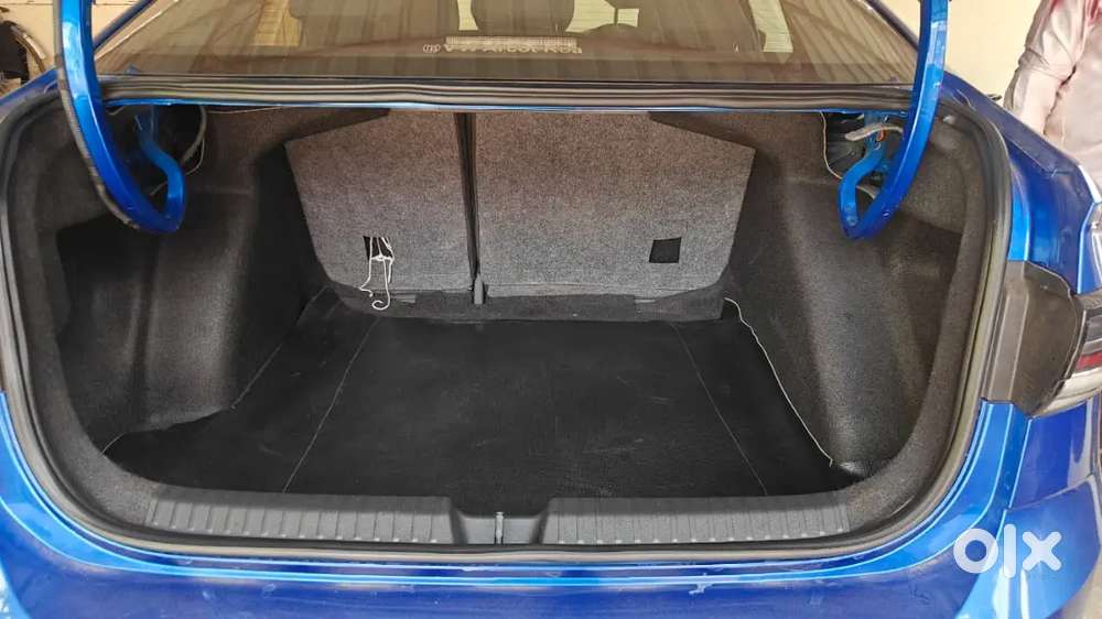 Volkswagen Vitrus Highline Single Owner Company Service Maintenance