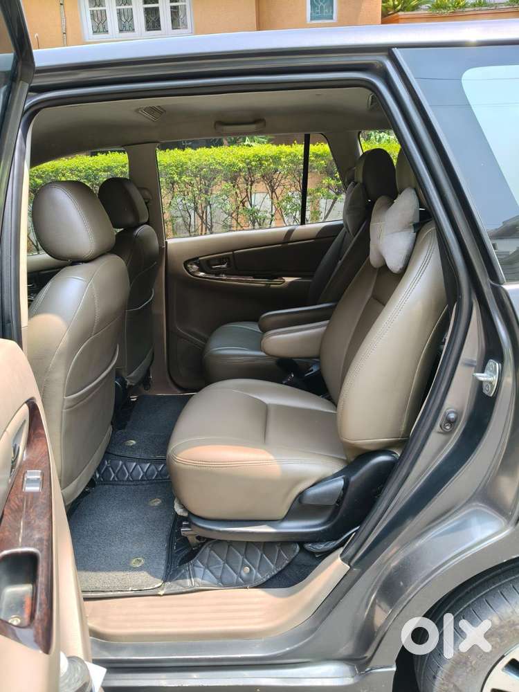 Toyota Innova 2.5 Vx 7 Seater Bs Iv, 2015, Diesel