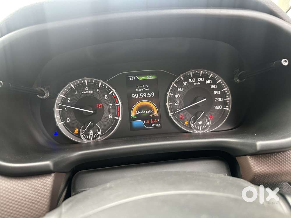 Maruti Suzuki Brezza 1.5 Zxi Cng Dual Tone, 2025, Cng & Hybrids