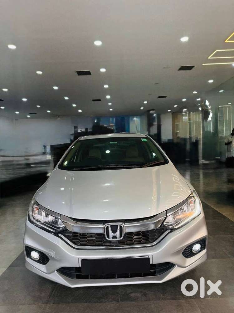 Honda City 2017 Top Model Sunroof.