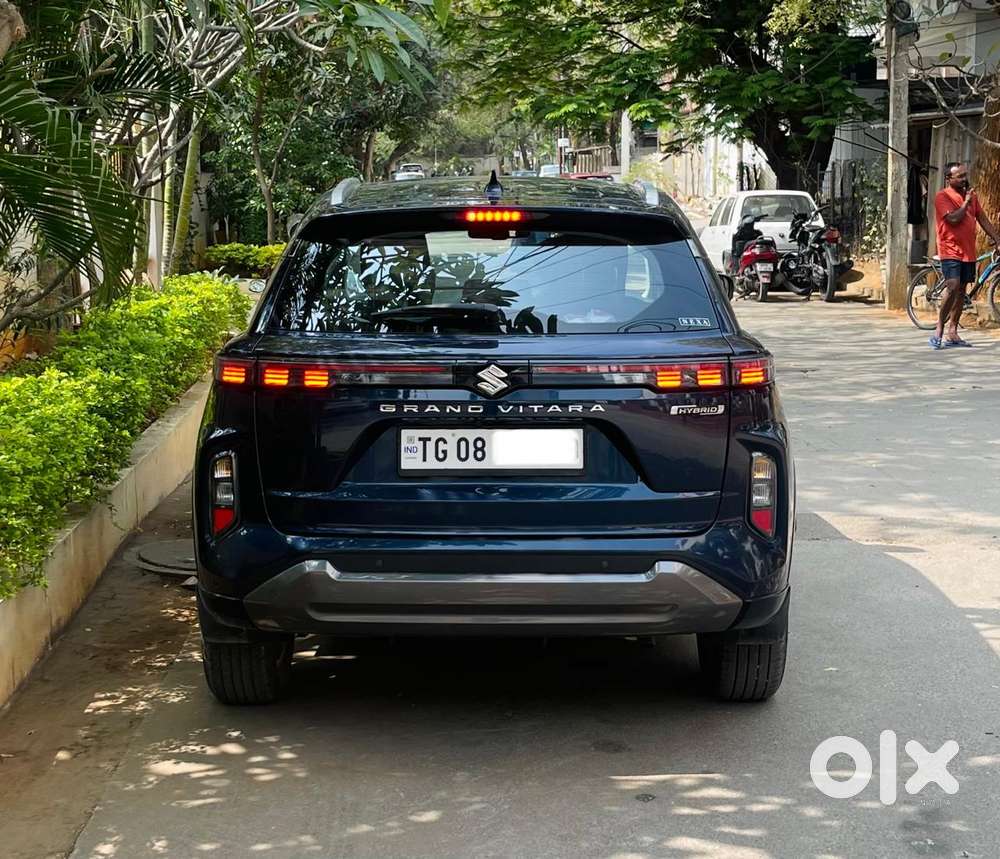Maruti Suzuki Grand Vitara 1.5 Alpha Plus Intelligent Hybrid Ecvt, 2..