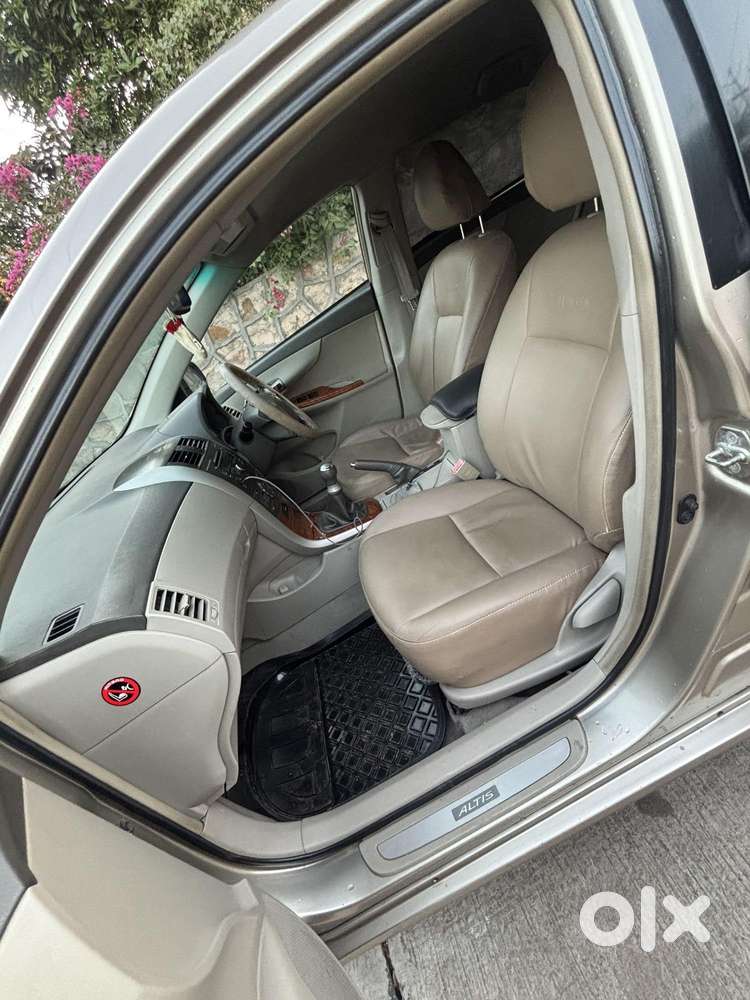 Toyota Corolla Altis Gl, 2010, Petrol