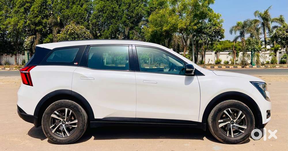 Mahindra Xuv700 2.2 Ax 5 Diesel At 7 Str, 2023, Diesel