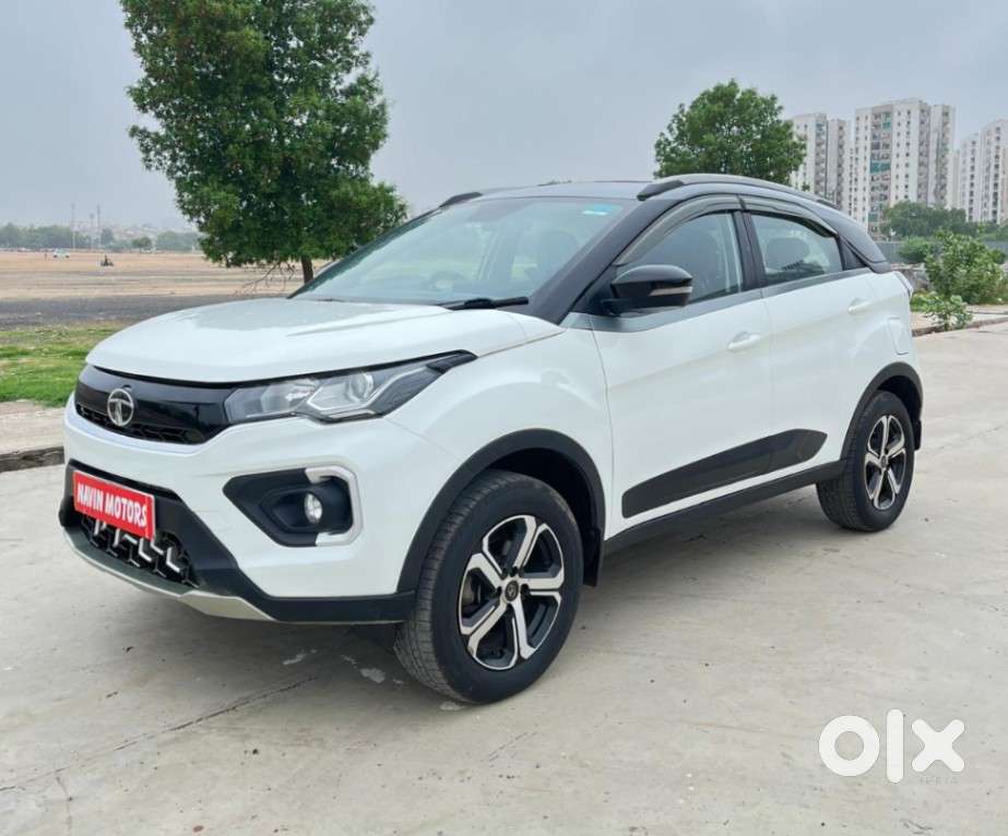 Tata Nexon 1.5 Revotorq Xza Plus S Amt, 2023, Petrol