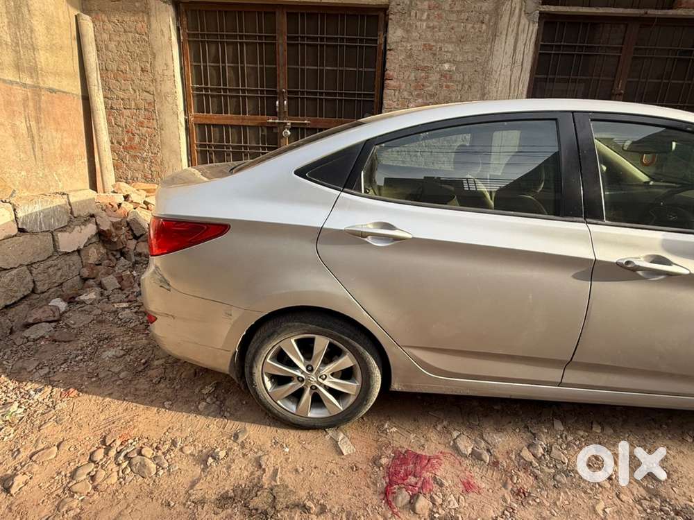 Hyundai Fluidic Verna 2011 Car