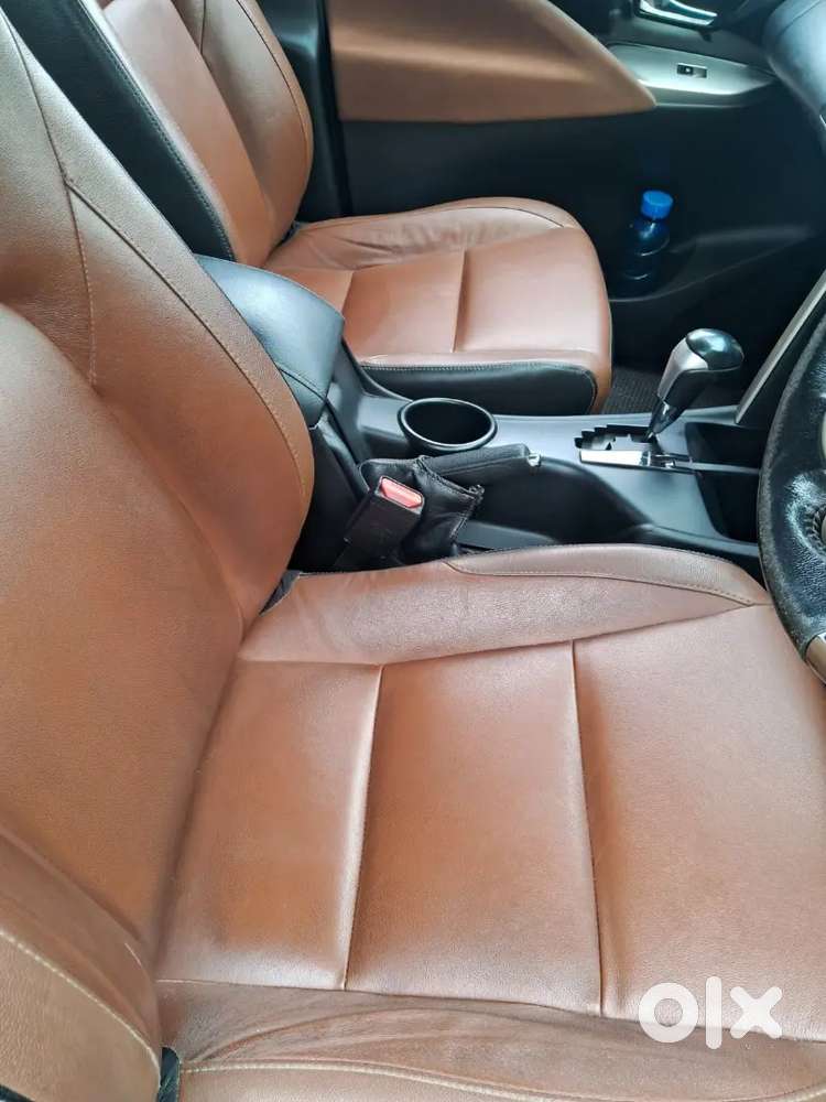 Innova Crysta 2.8 Professor Car Very Good Family