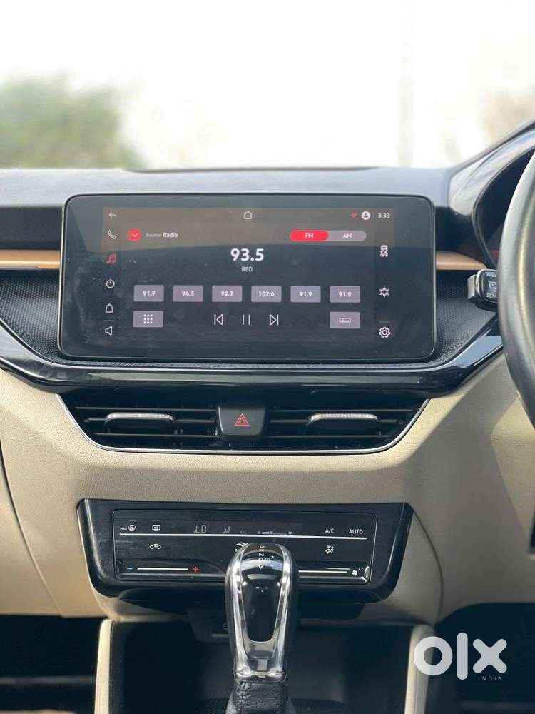 Skoda Slavia 1.5 Tsi Style At, 2023, Petrol