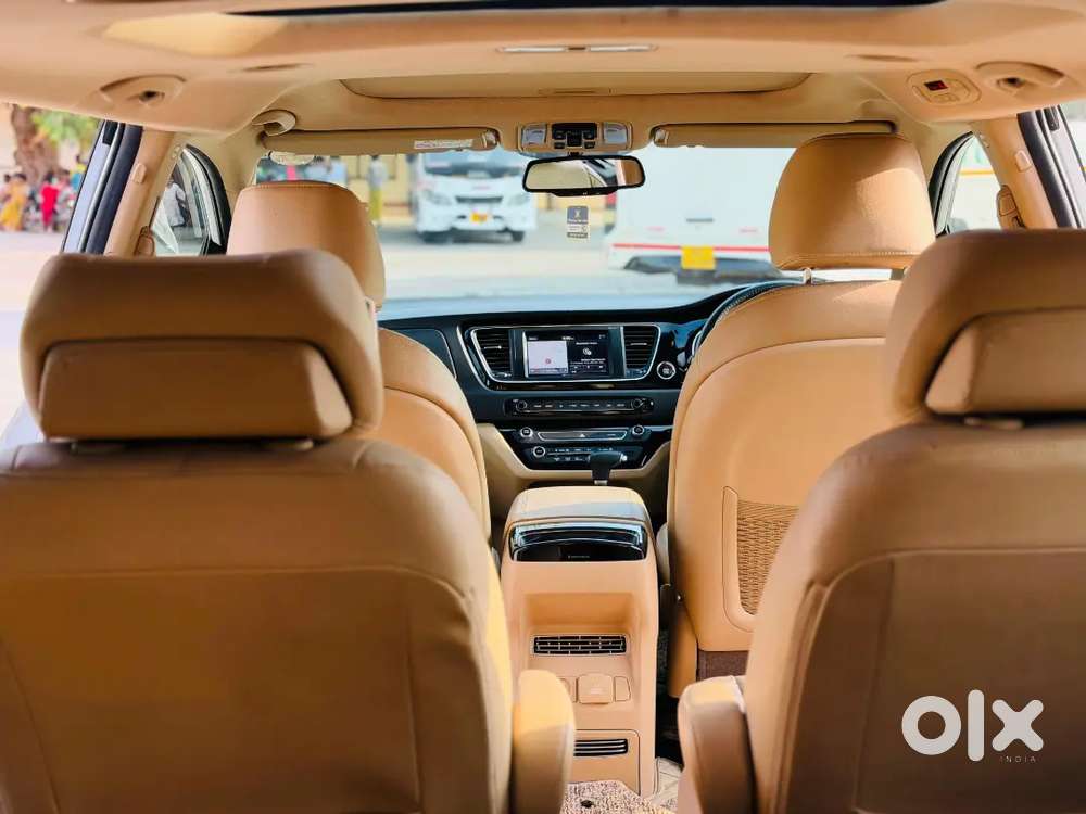 Kia Carnival Limousine 2022 Diesel Just 32000 Km Driven