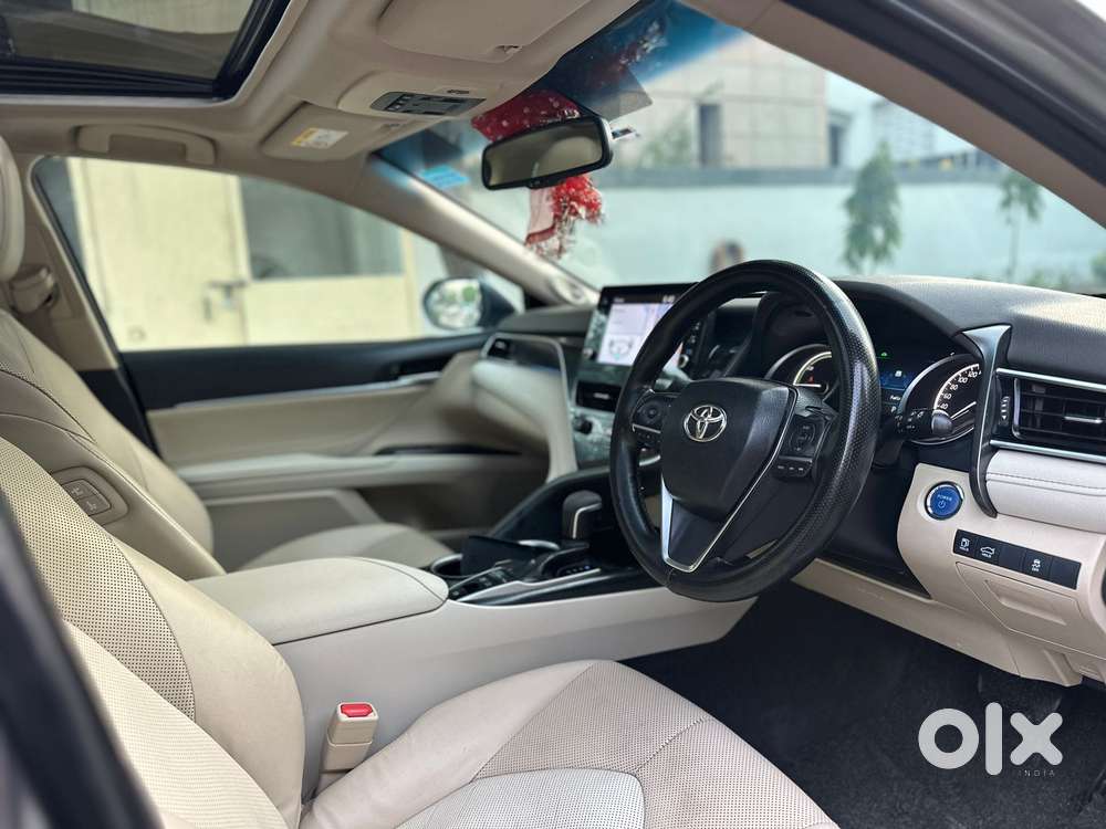 Toyota Camry Hybrid, 2022, Cng & Hybrids