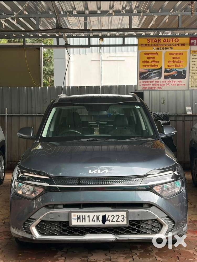 Kia Carens 2022 Petrol 15000 Km Driven