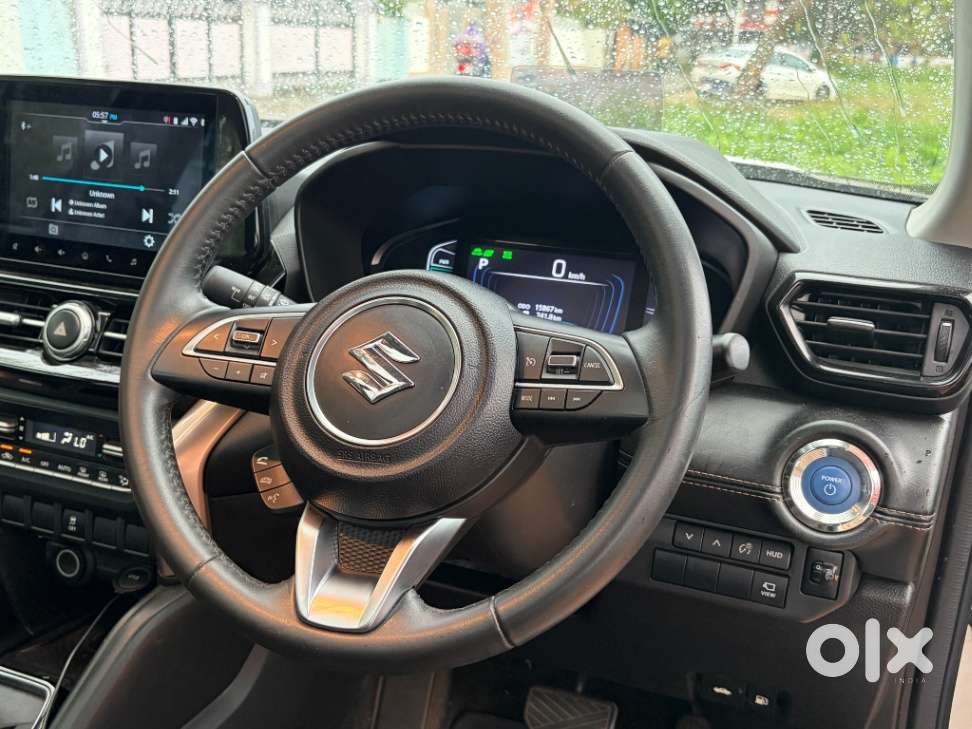Maruti Suzuki Grand Vitara 1.5 Alpha Plus Intelligent Hybrid Ecvt, 2..