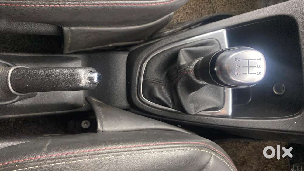 Renault Captur Platine Dual Tone Petrol, 2019, Petrol