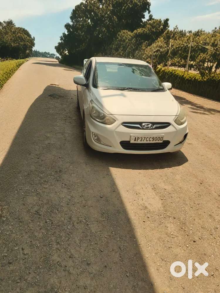 Hyundai Verna 2015 Diesel 60000 Km Driven