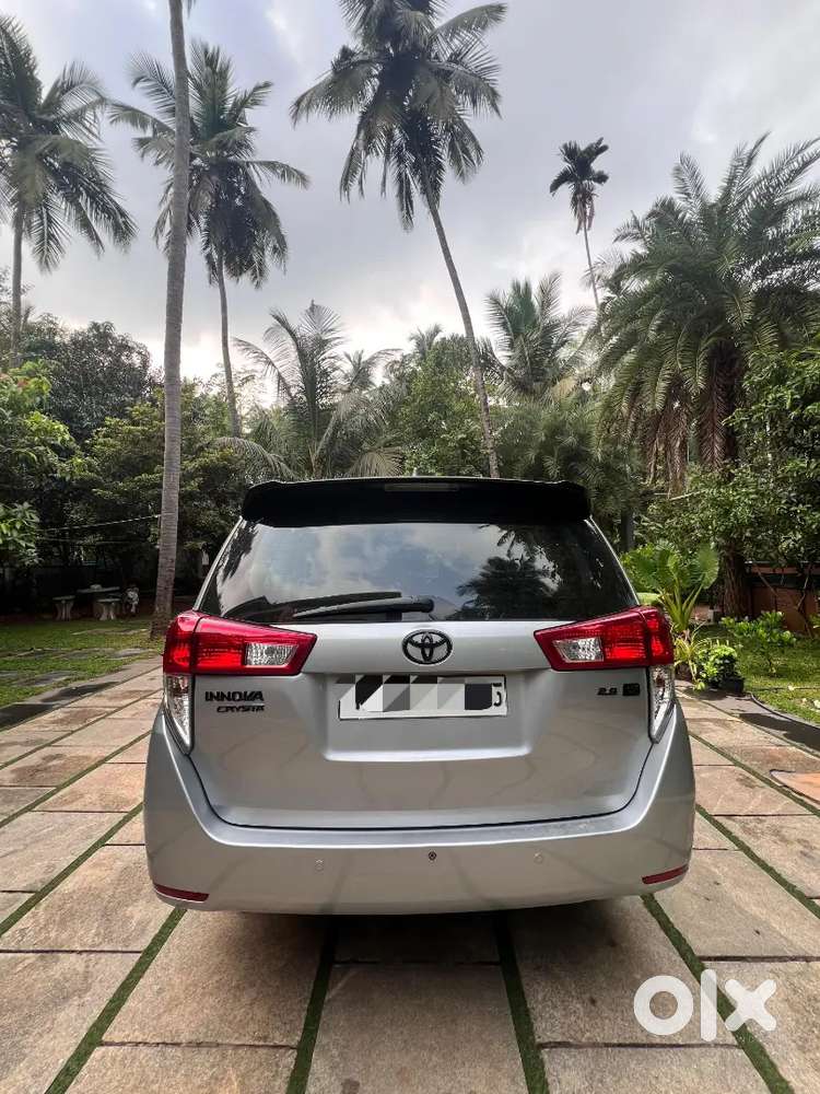 Toyota Innova Crysta 2018 Diesel Well Maintained