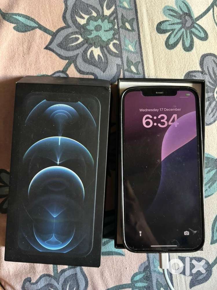 iPhone 12 Pro Max 256GB – Excellent Condition - Mobile Phones in