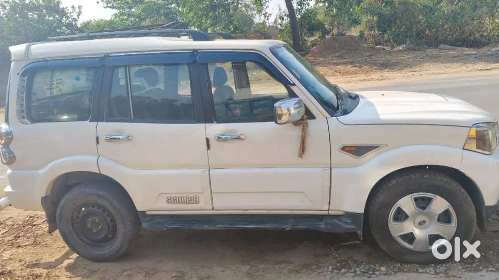 Mahindra Scorpio S6 Plus 2014 Nov
