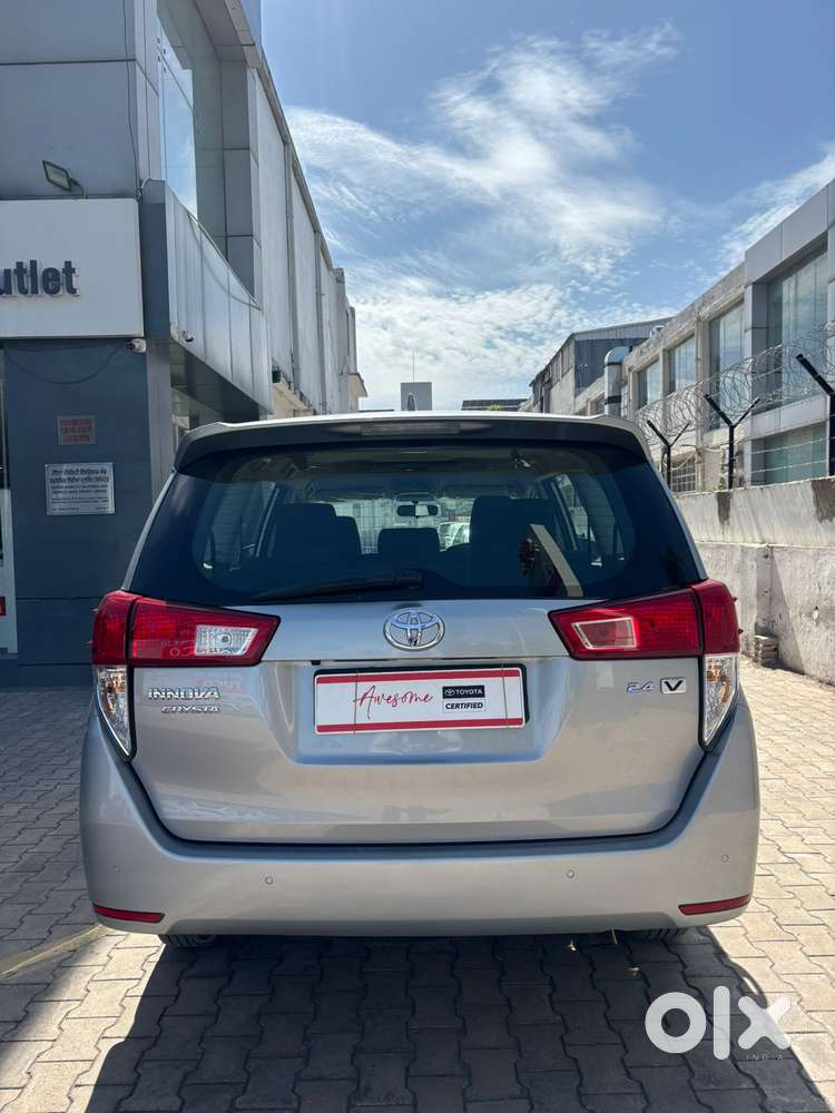 Toyota Innova Crysta [2020-ongoing] 2.4 Vx 8 Str, 2023, Diesel