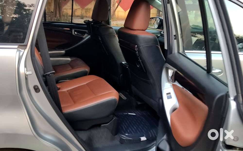 Toyota Innova Crysta