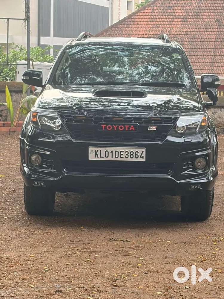 Toyota Fortuner Legender 2015 Diesel 156000 Km Driven,mint Condition