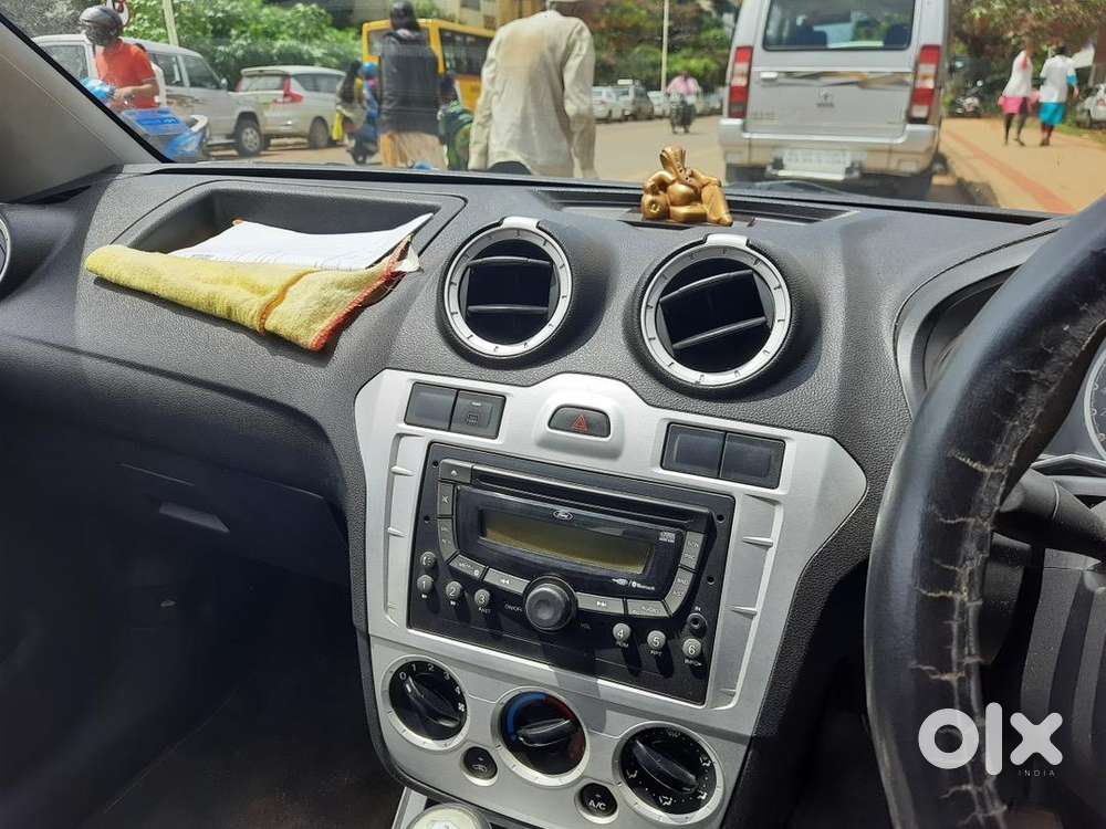 Ford Figo 2012 Petrol 135000 Km Driven