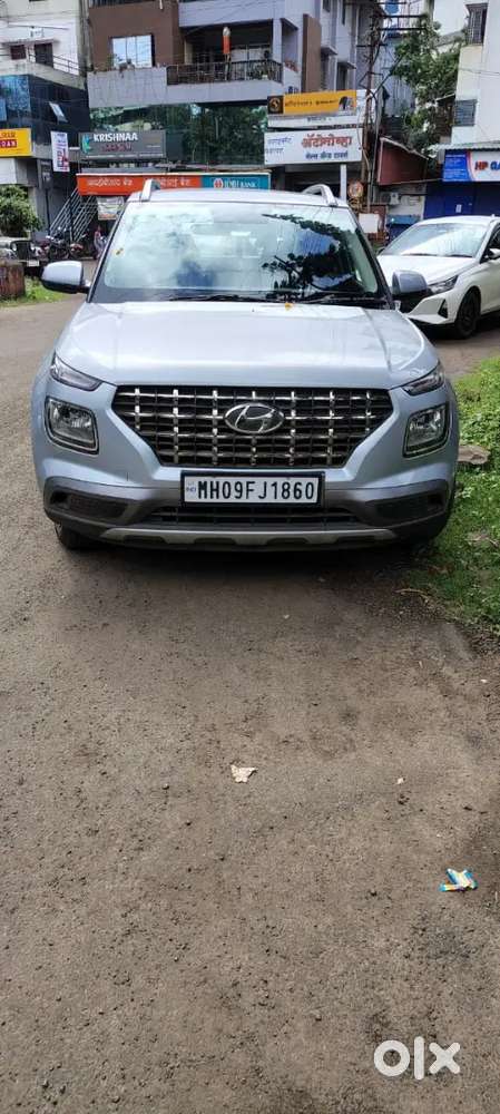 Hyundai Venue 2019 Petrol Well Maintained Company Record