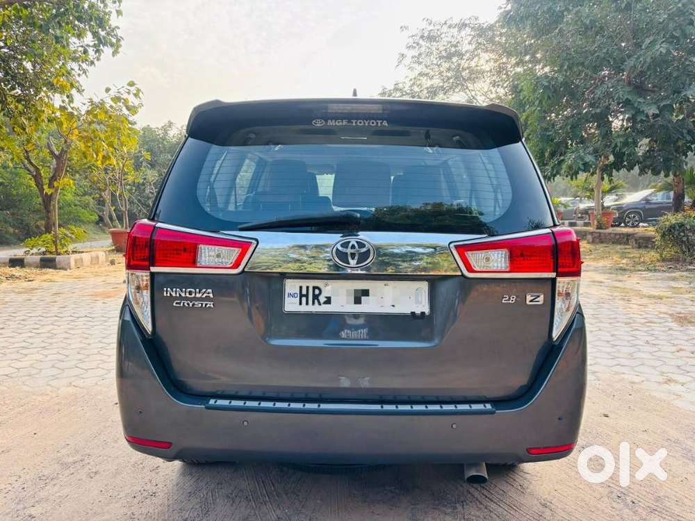 Z Auto Crysta 2019 Well Maintained (noc Price)
