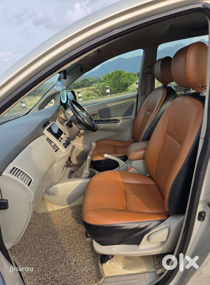 Toyota Innova 2.5 G (diesel) 8 Seater, 2014, Diesel