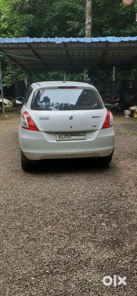 Maruti Suzuki Swift Lxi 2015