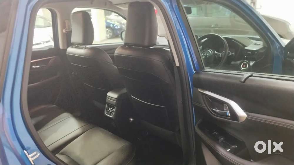 Toyota Urban Cruiser Hyryder 1.5 V Neo Drive At, 2025, Petrol