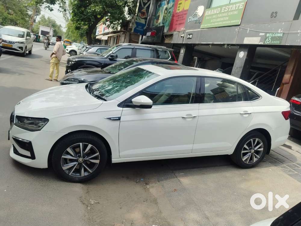 Skoda Slavia 1.0 Tsi Style At, 2022, Petrol