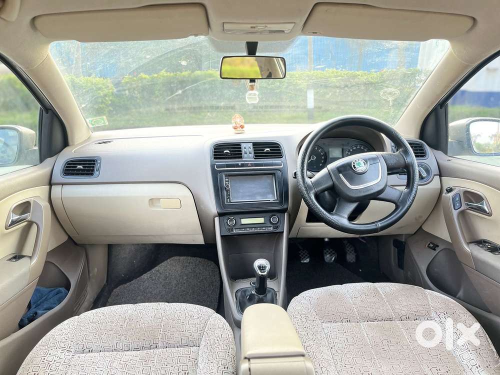 Skoda Rapid Elegance 1.6 Tdi Cr Manual, 2013, Diesel