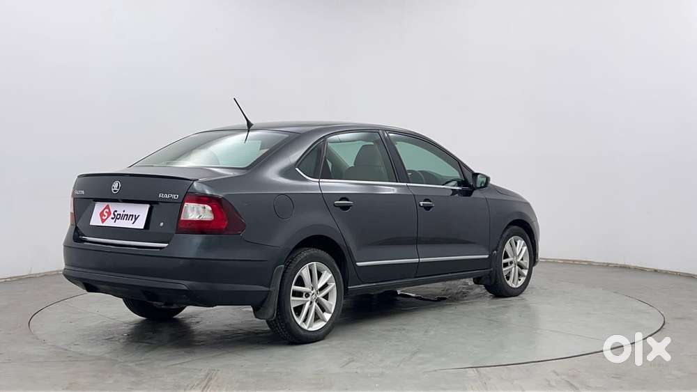 Skoda Rapid 1.0 Style At, 2020, Petrol
