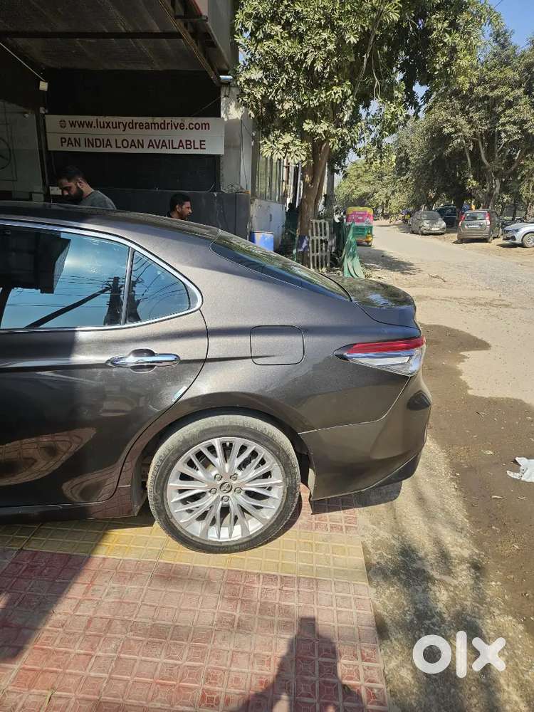 Toyota Camry Hybrid 2019