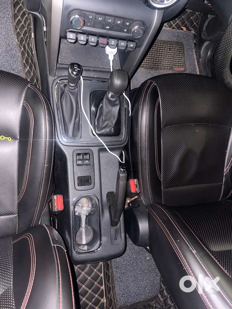 Mahindra Thar Petrol 2023