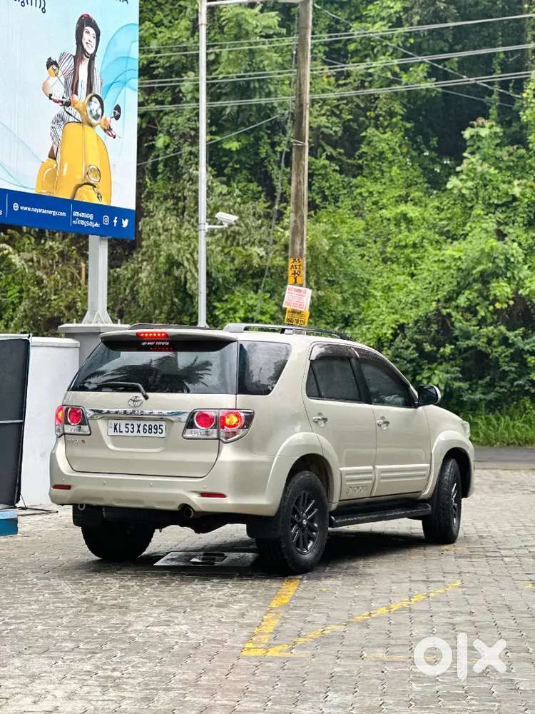 Toyota Fortuner 2015 Diesel Manual  Genuine Km  Excellent Condition