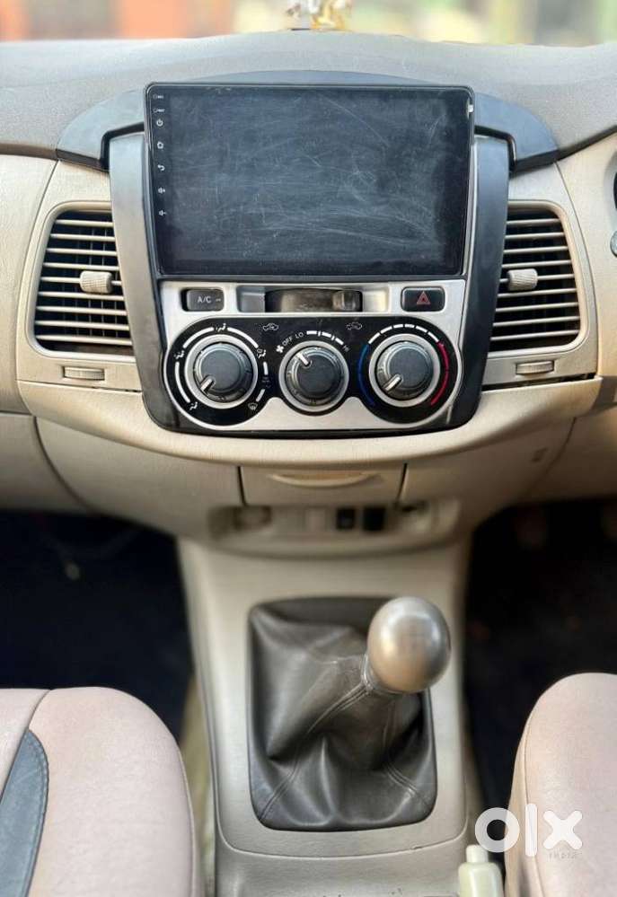 Toyota Innova 2.5 G (diesel) 8 Seater, 2012, Diesel