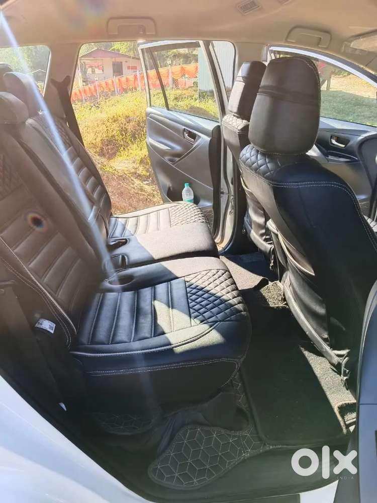 Toyota Innova Crysta 2025
