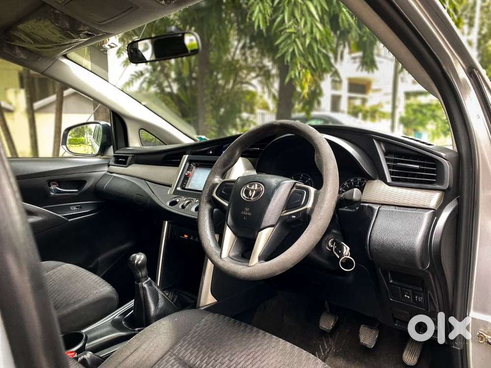 Toyota Innova Crysta 2.4 Gx Mt, 2016, Diesel