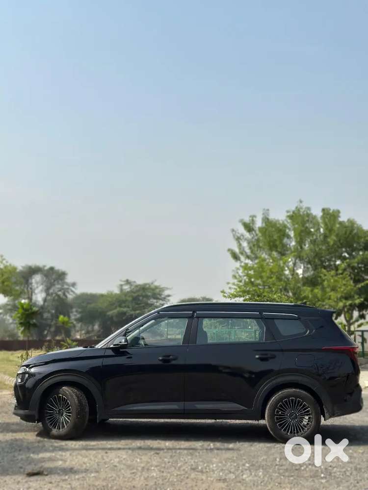 Kia Carens Premium Optional Petrol