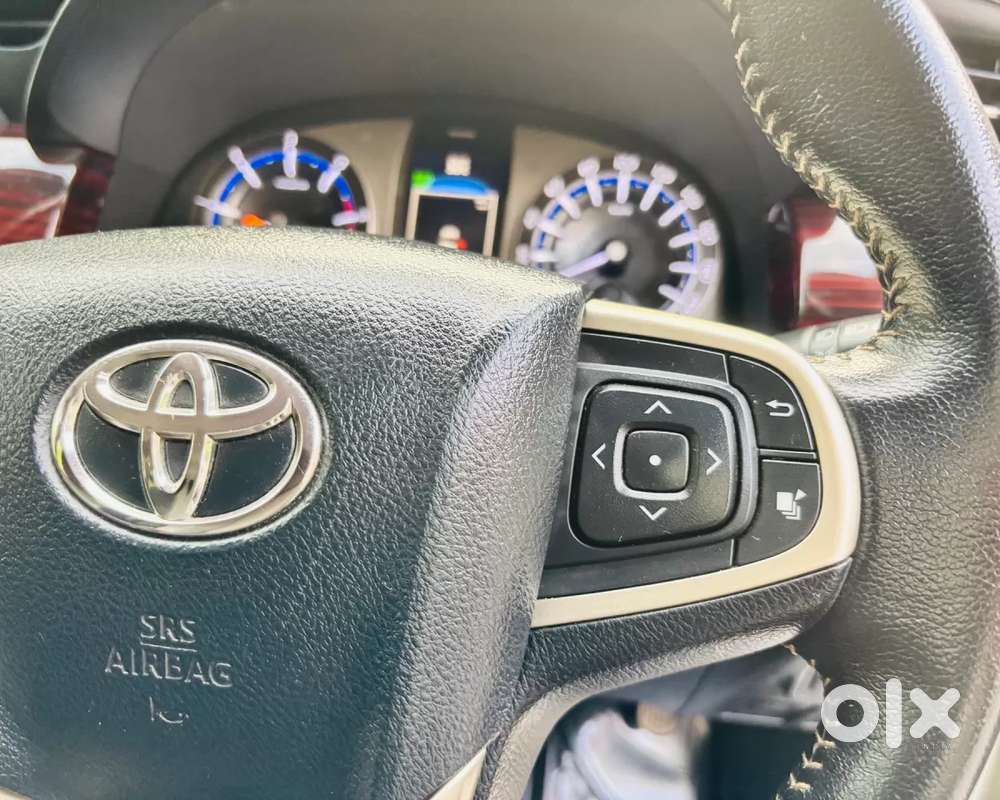 Toyota Innova Crysta [2020-ongoing] 2.4 Vx 7 Str, 2017, Diesel