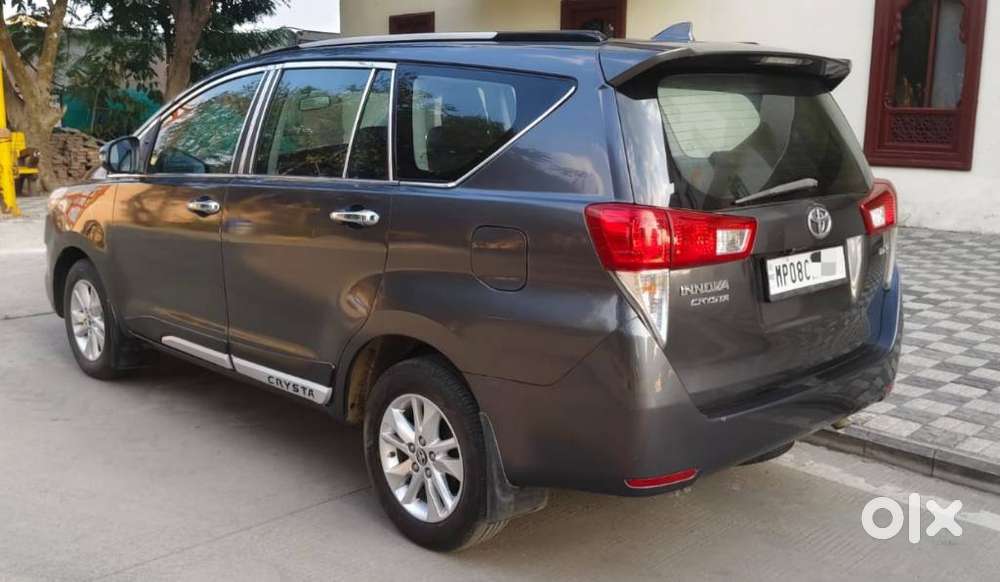 Toyota Innova Crysta 2.4 G Mt 8s, 2017, Diesel