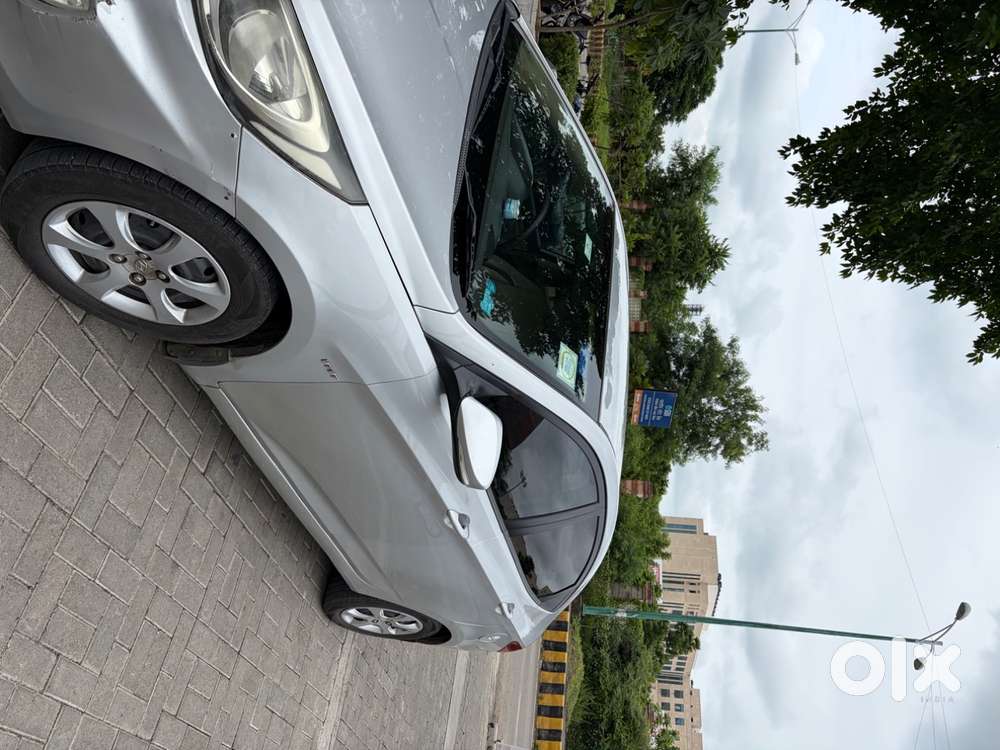 Hyndai Verna Silver Well Maintained  1.6 Vtvt