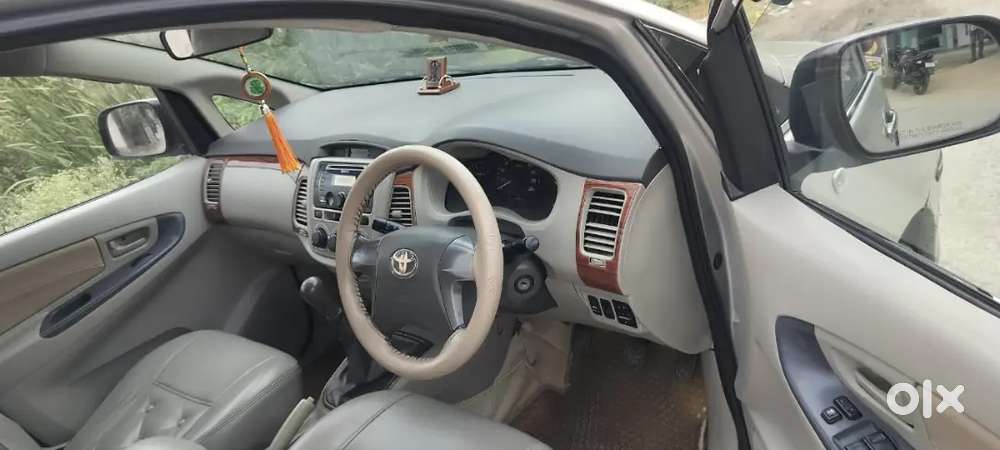 We Are Selling An Innova Which In Super Condition And Super Look