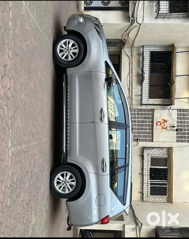 Toyota Innova Crysta 2017 Diesel 179000 Km Driven
