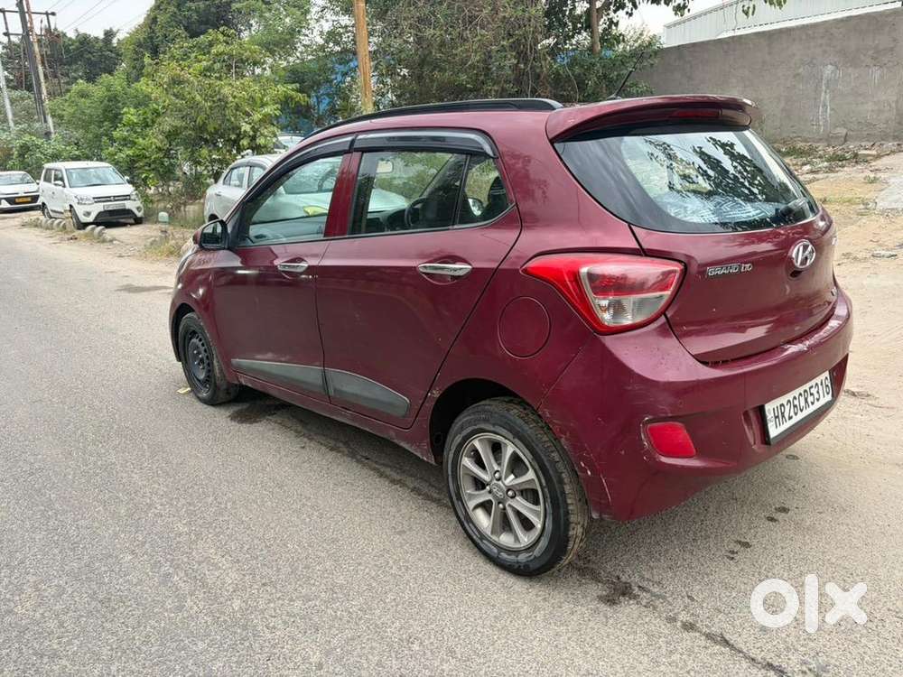 Hyundai Grand I10 2015 Top Model Petrol In Showroom Condition