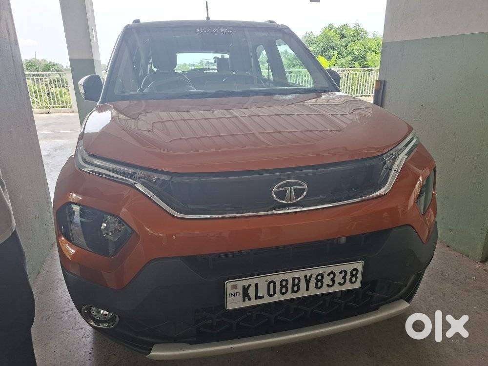 Tata Punch 1.2 Revotron Creative Amt Dual Tone, 2022, Petrol