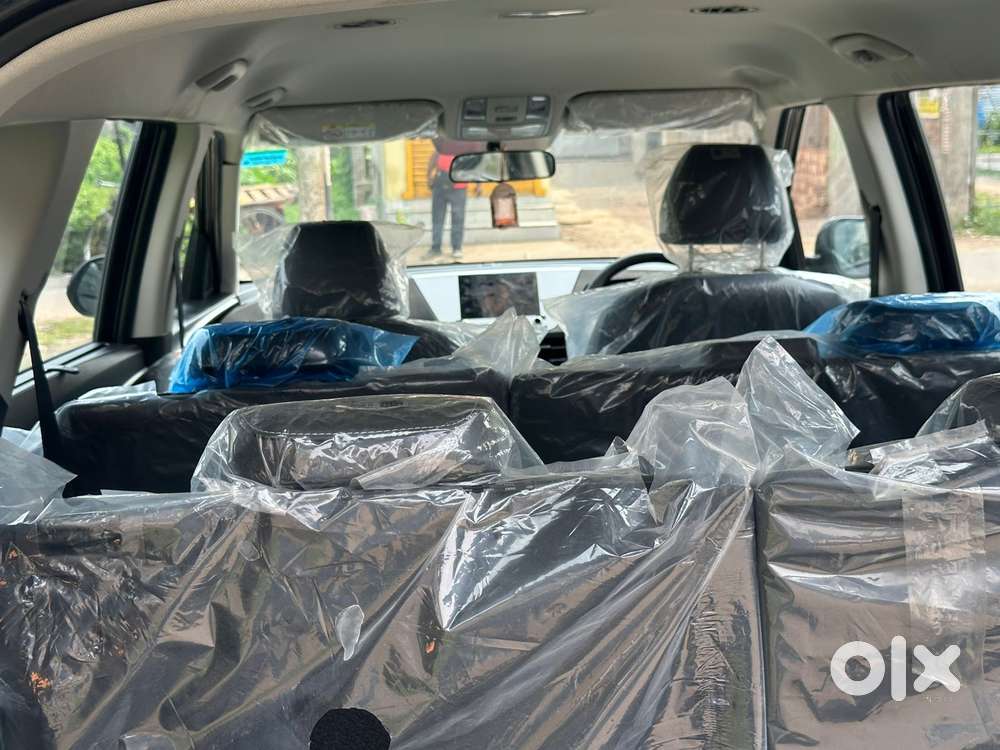 Kia Carens 1.5 Luxury Plus Turbo Dct 7 Str, 2025, Petrol